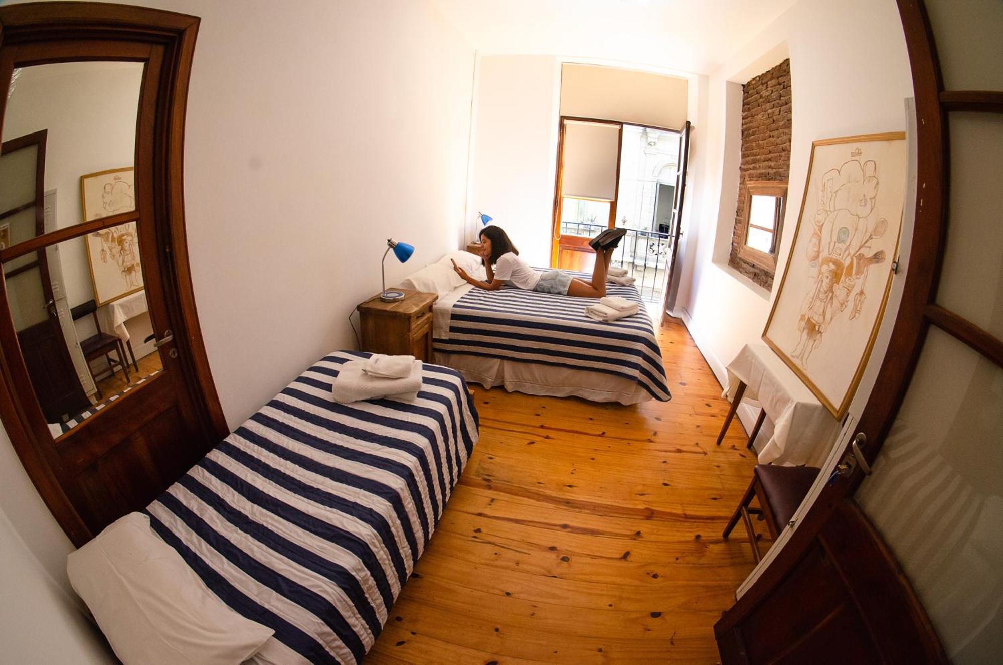 Hotel Ba Stop House